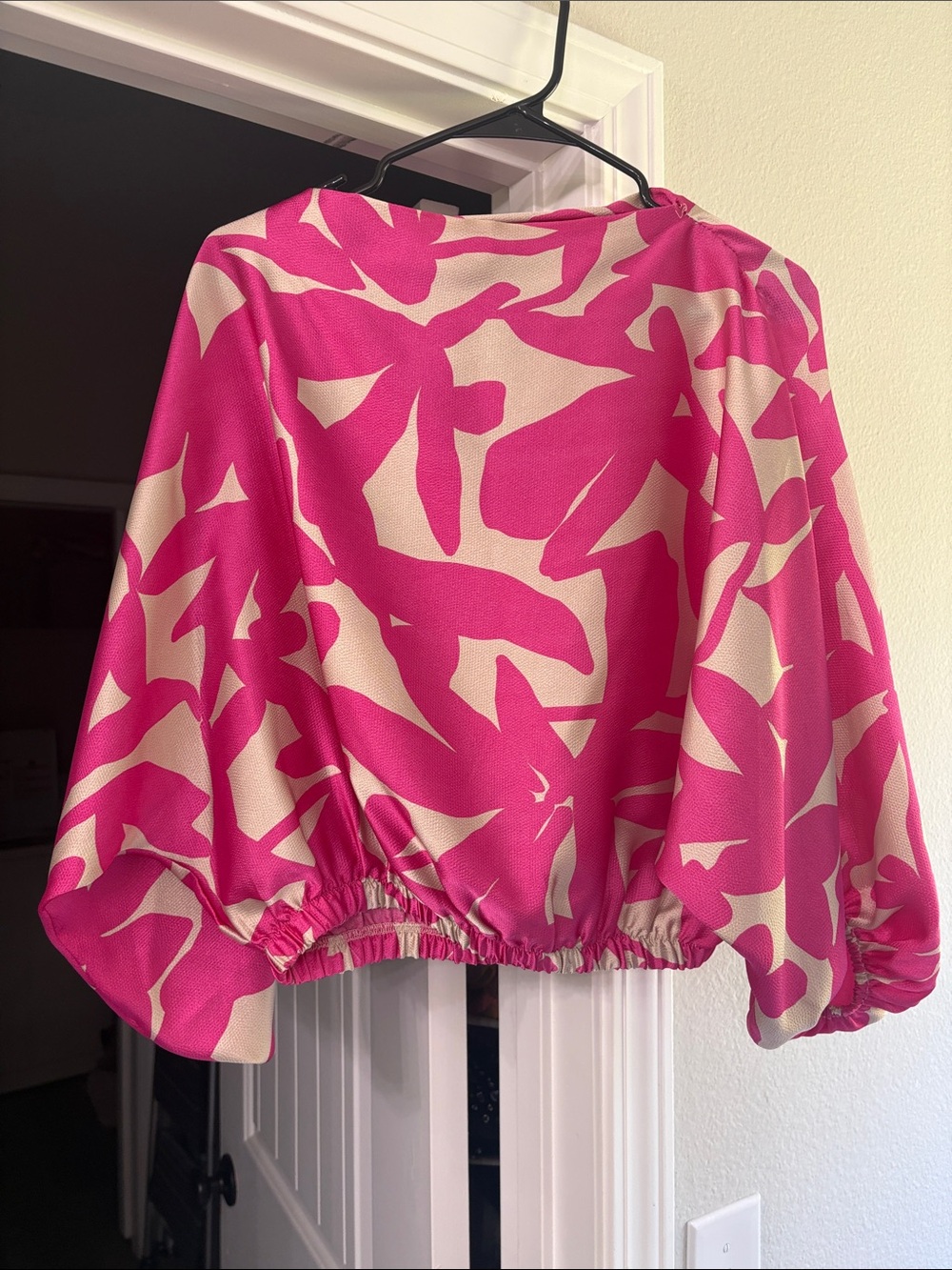 Vibrant Pink Abstract Print Puff-Sleeve Blouse